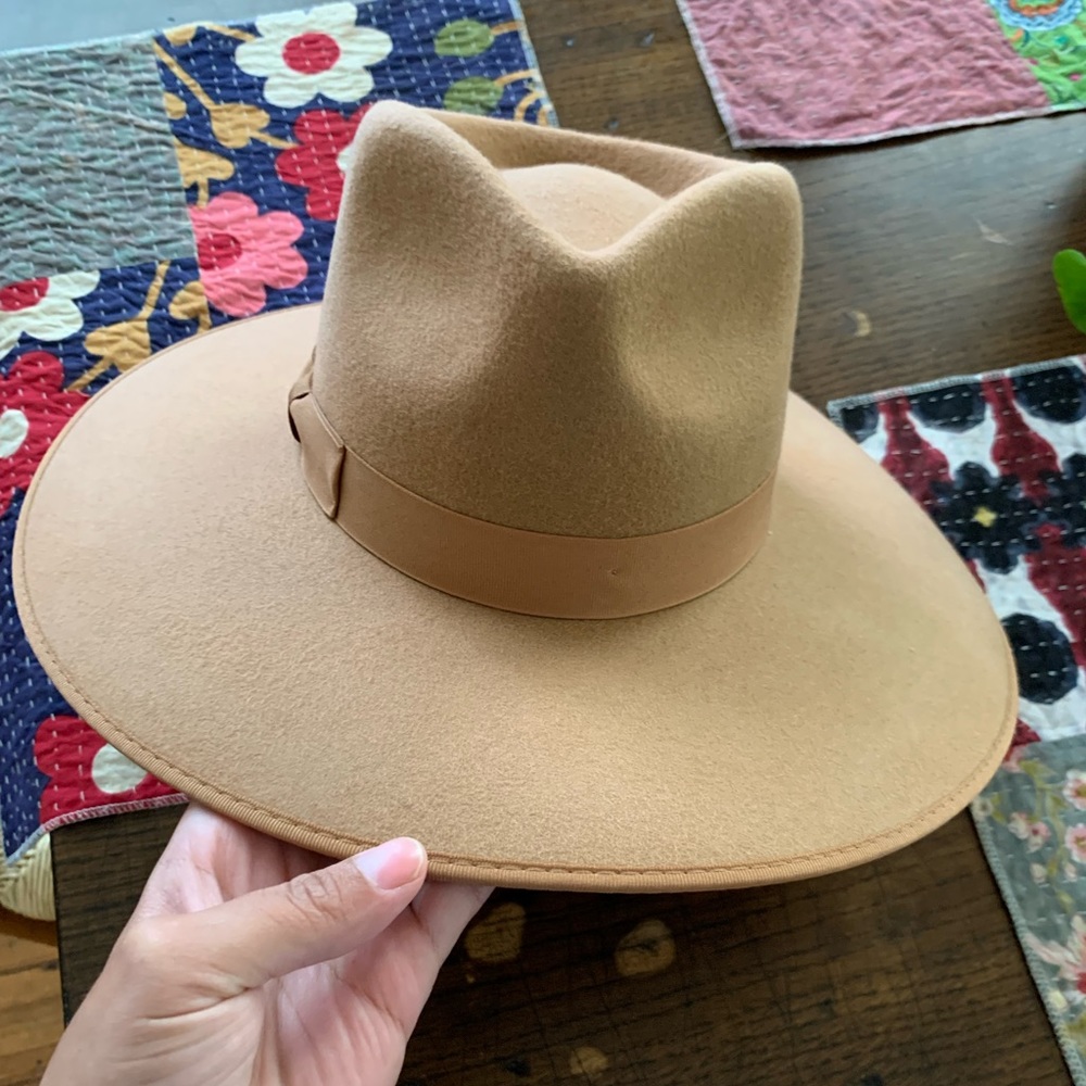 Lack Of Color Teak Rancher SMALL